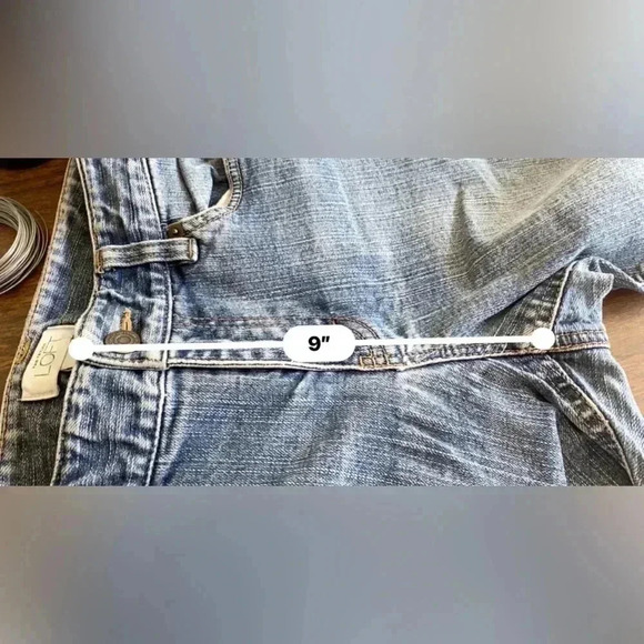 Distressed Ann Taylor Loft Jeans Size 6 Long Flare Leg - Picture 13 of 14